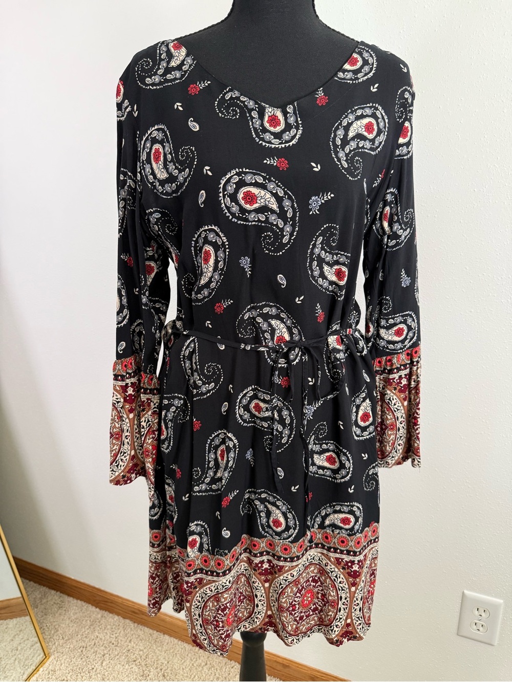 Clotheshead Paisley Border Print Bell Sleeve Dress Black Red S